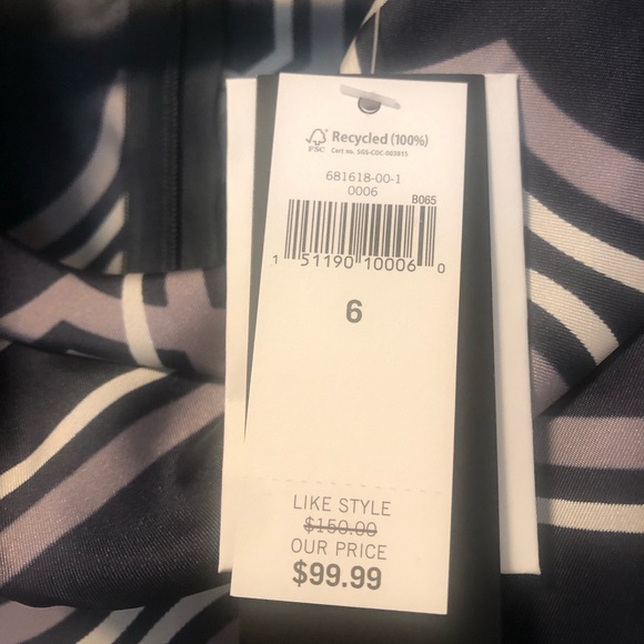 NWT Banana Republic dress. Size 6. Originally $99.99. Silk blend. - Picture 4 of 8